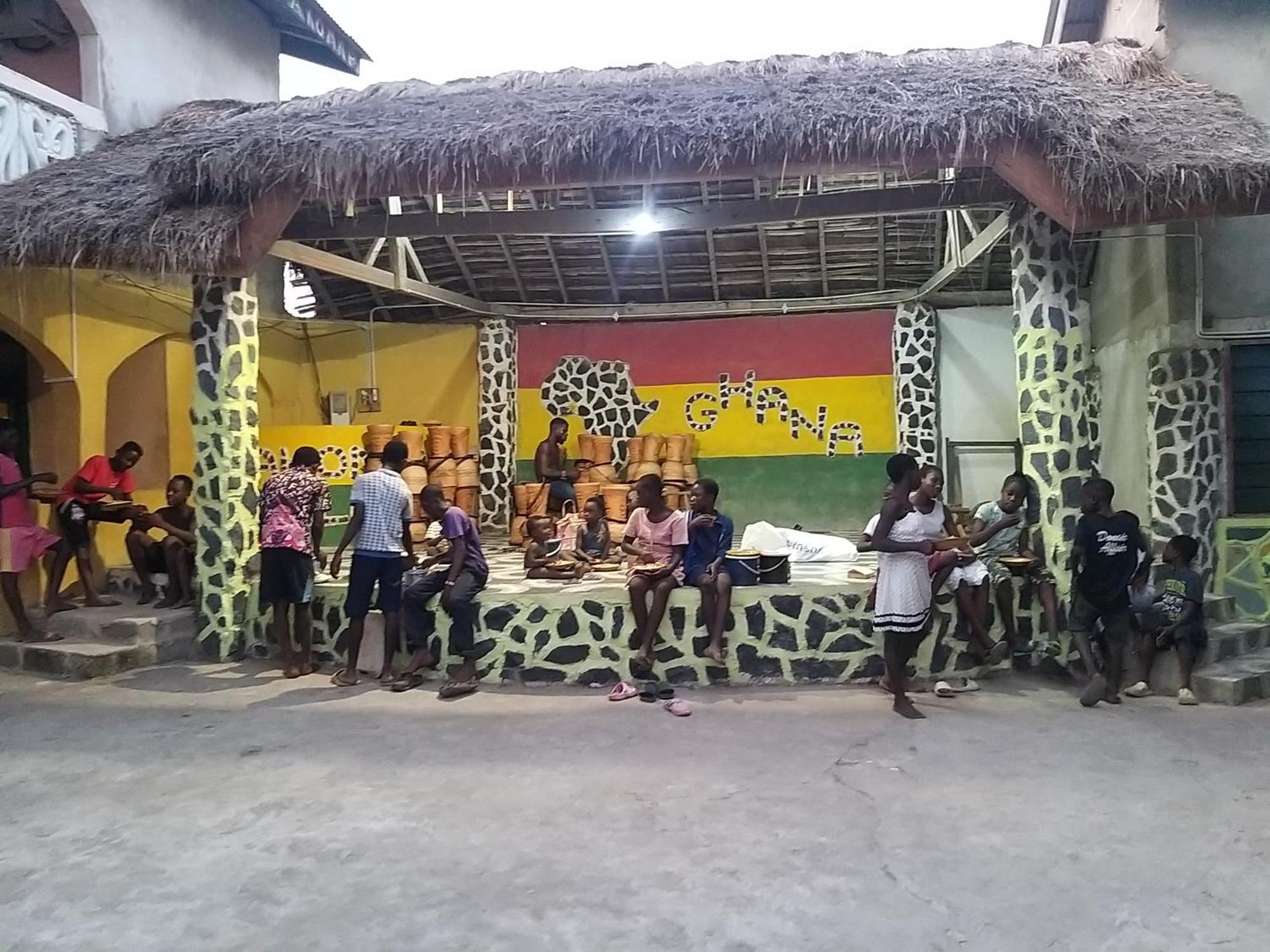 Akomapa Village Elmina Kültér fotó