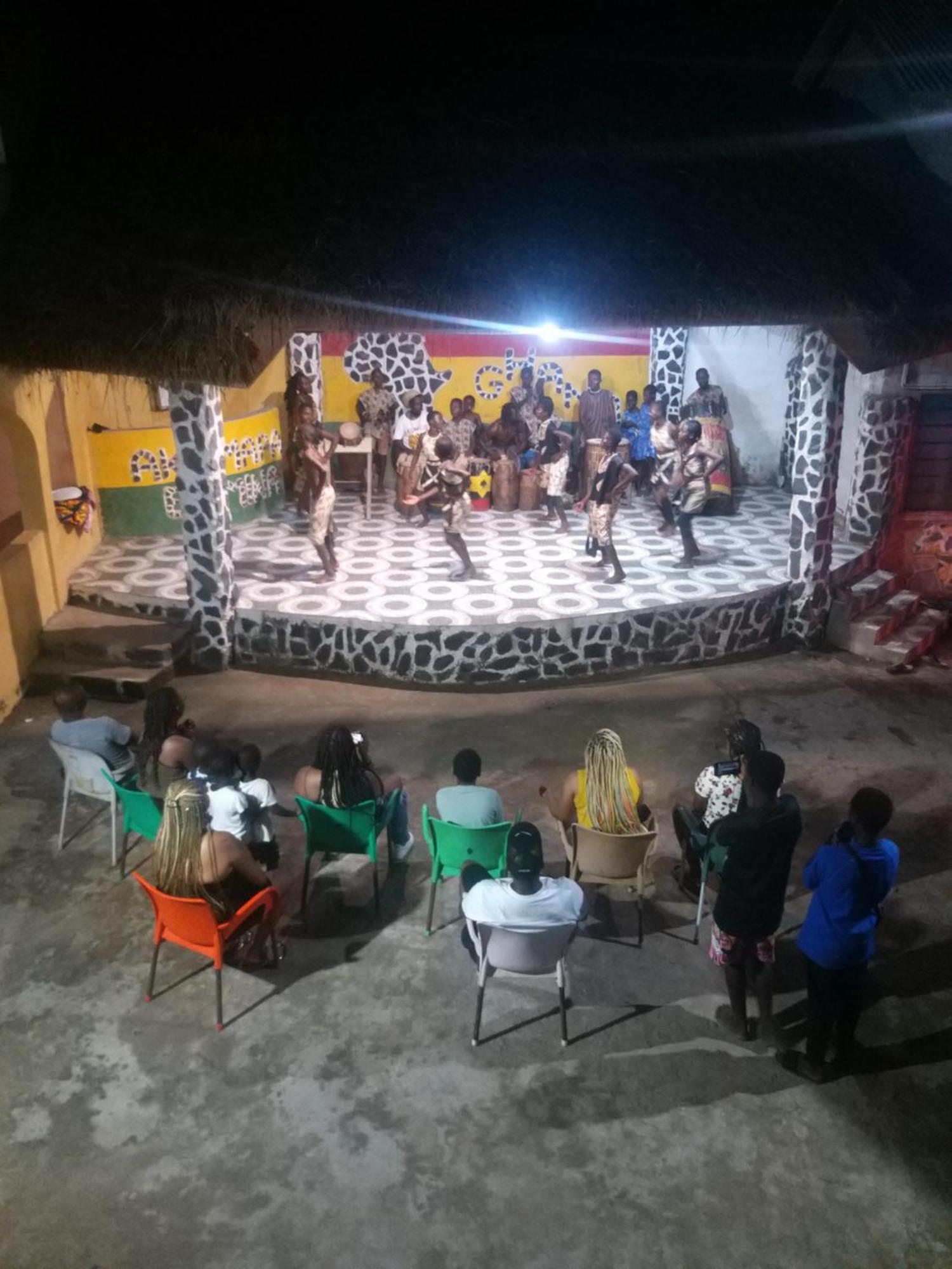 Akomapa Village Elmina Kültér fotó